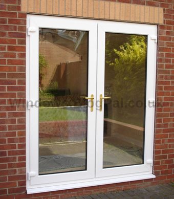 Ideas for bay windows in a living room